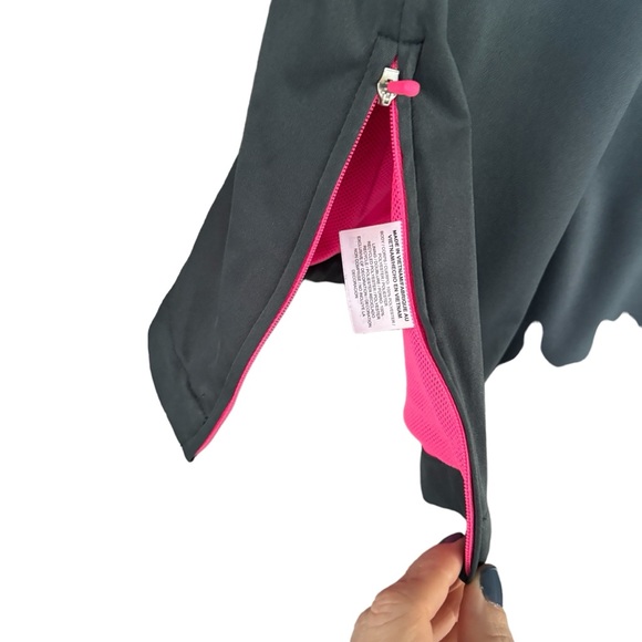 Nike Golf Womens Grey 1/2 Zip Pullover with Bright Pink Accents XS - Picture 11 of 16